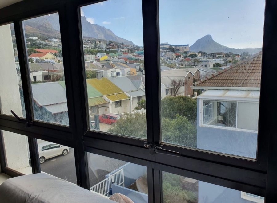1 Bedroom Property for Sale in Woodstock Western Cape